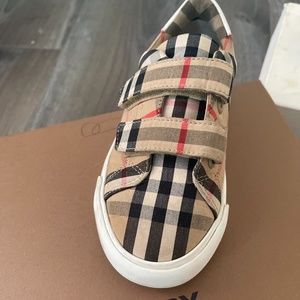 Burberry kids sneakers